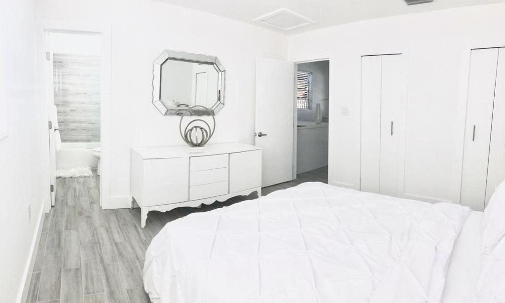 Modern & New,Excellent Location Miami Apartment Exterior photo