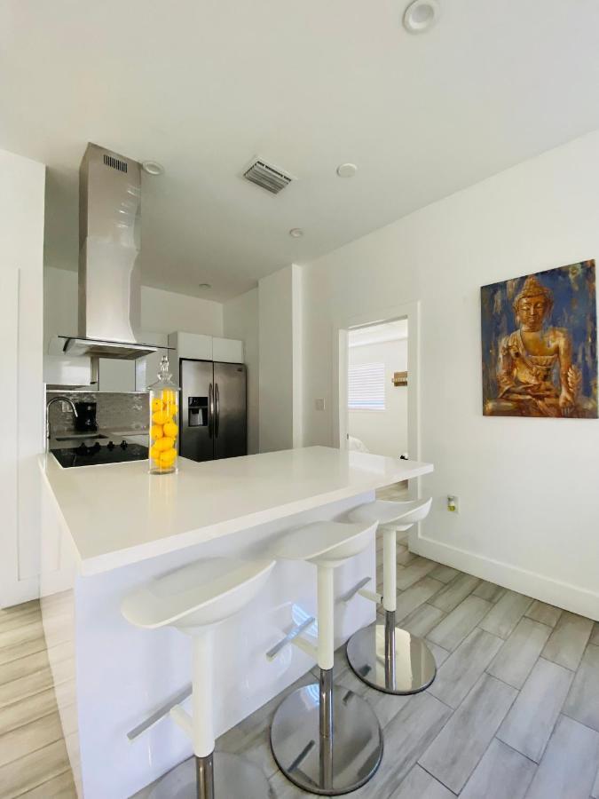 Modern & New,Excellent Location Miami Apartment Exterior photo