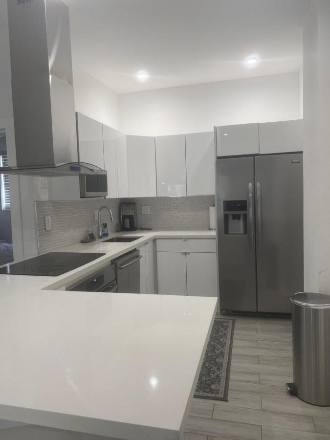 Modern & New,Excellent Location Miami Apartment Exterior photo